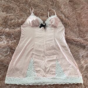 NWT Victoria’s Secret Lace Trim Chemise, Light Pink, L